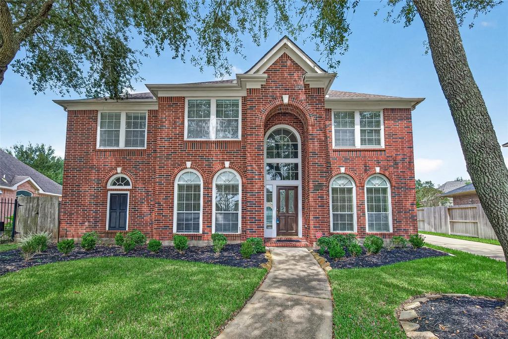 1711 Emma Cove Court, Sugar Land