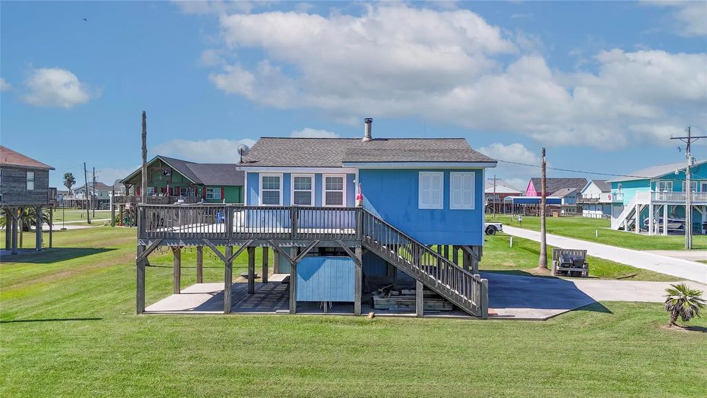 951 Clara, Crystal Beach
