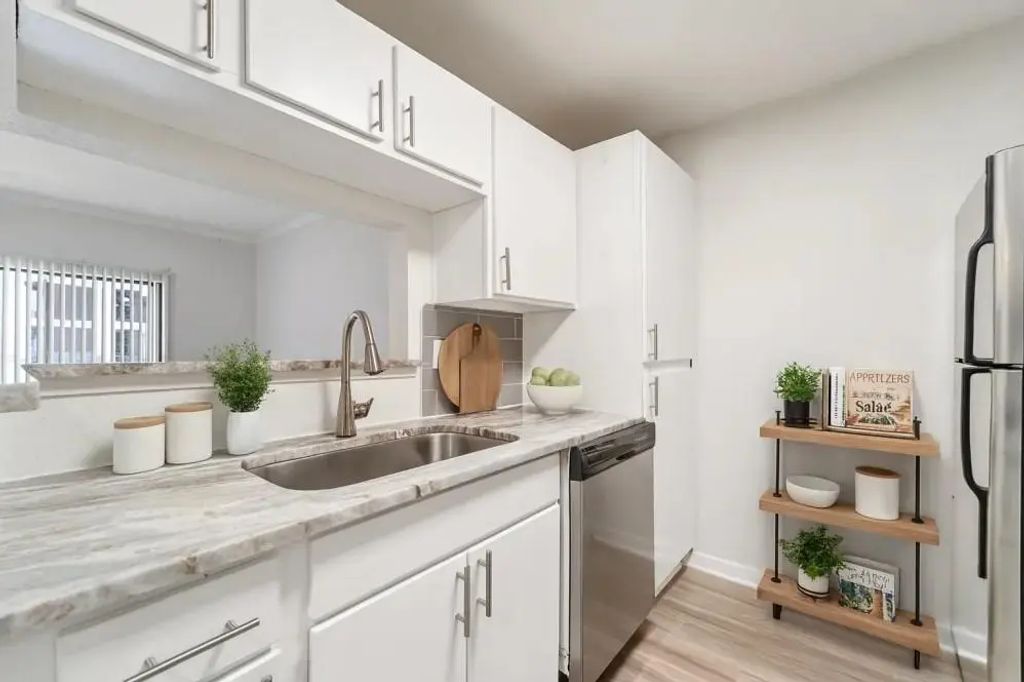 11220 West Road 1417, Houston