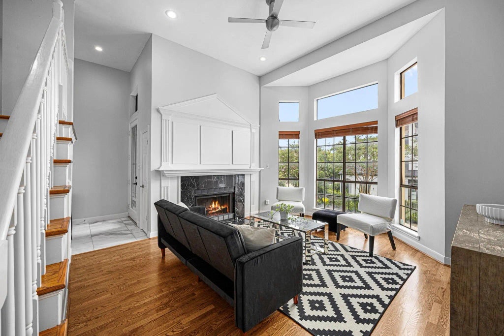 1926 Indiana Street, Houston