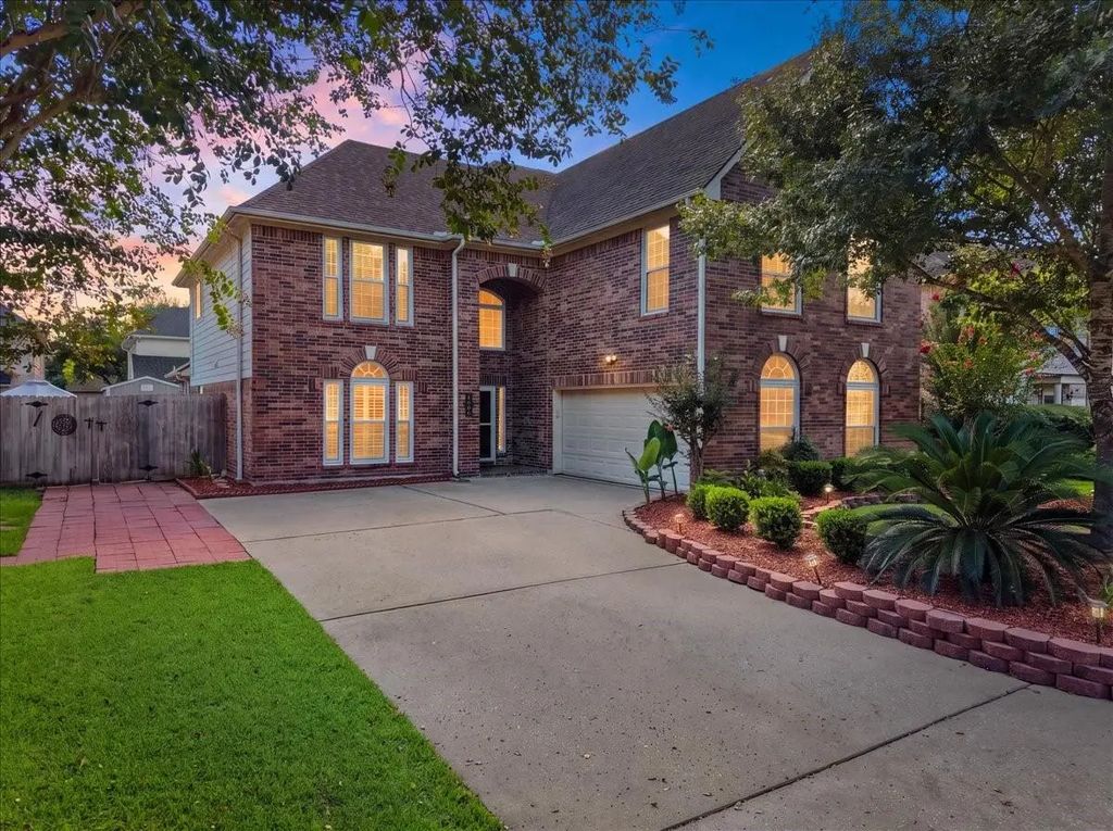 1006 Chesterwood Drive, Pearland
