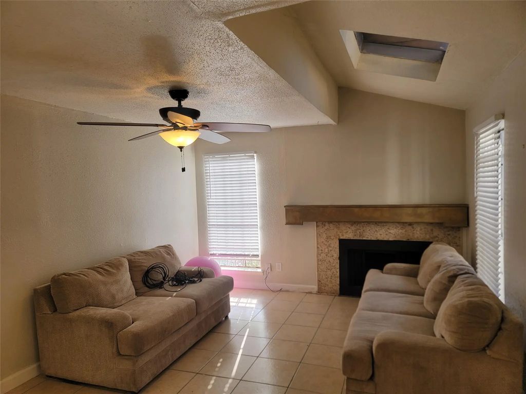 8901 S Braeswood Boulevard 107, Houston