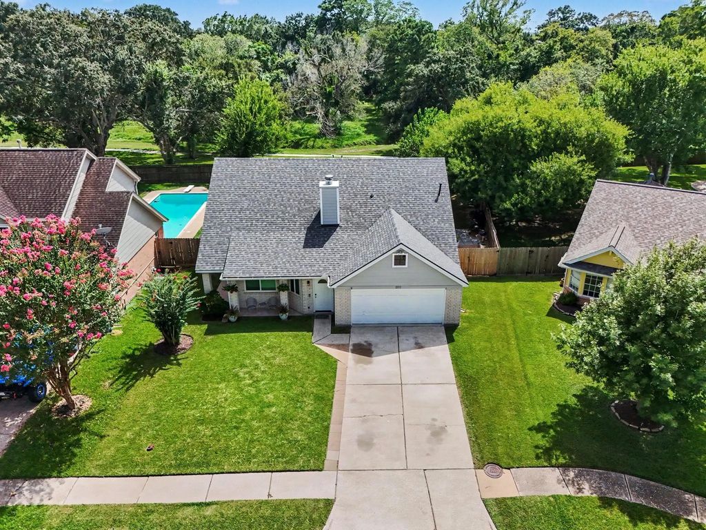 502 Magnolia Circle, League City