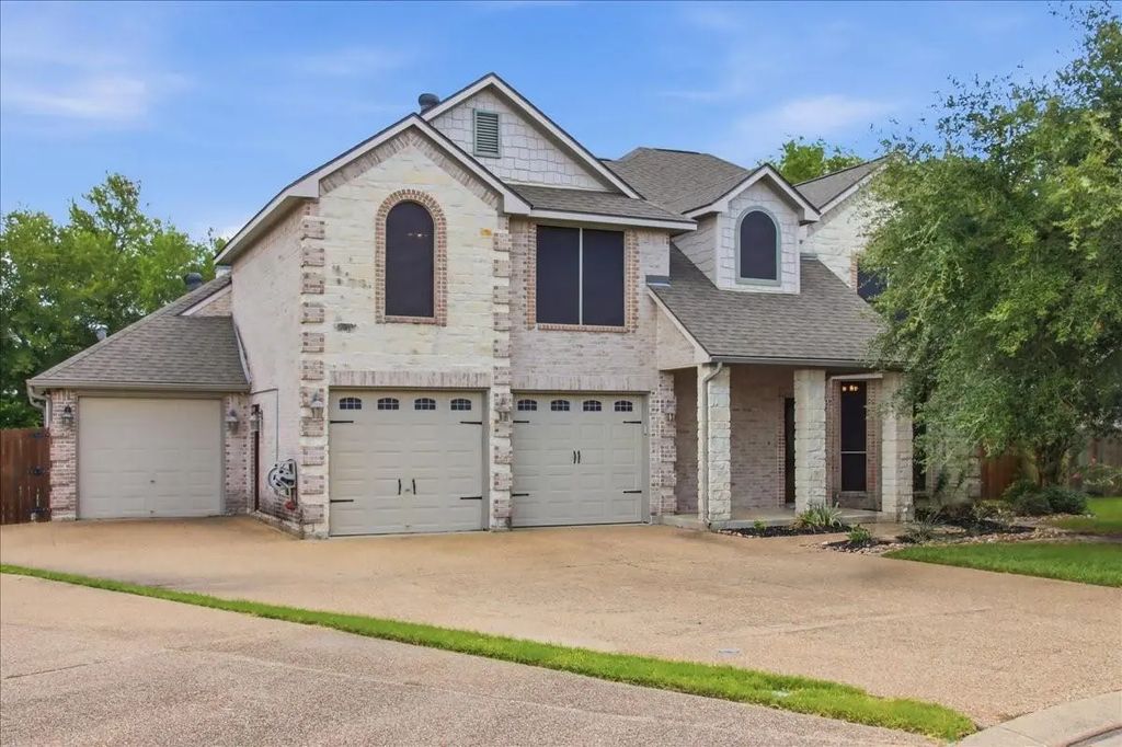2435 Newark Circle, College Station