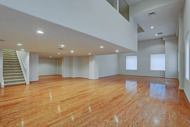 914 Main St Street 1113, Houston