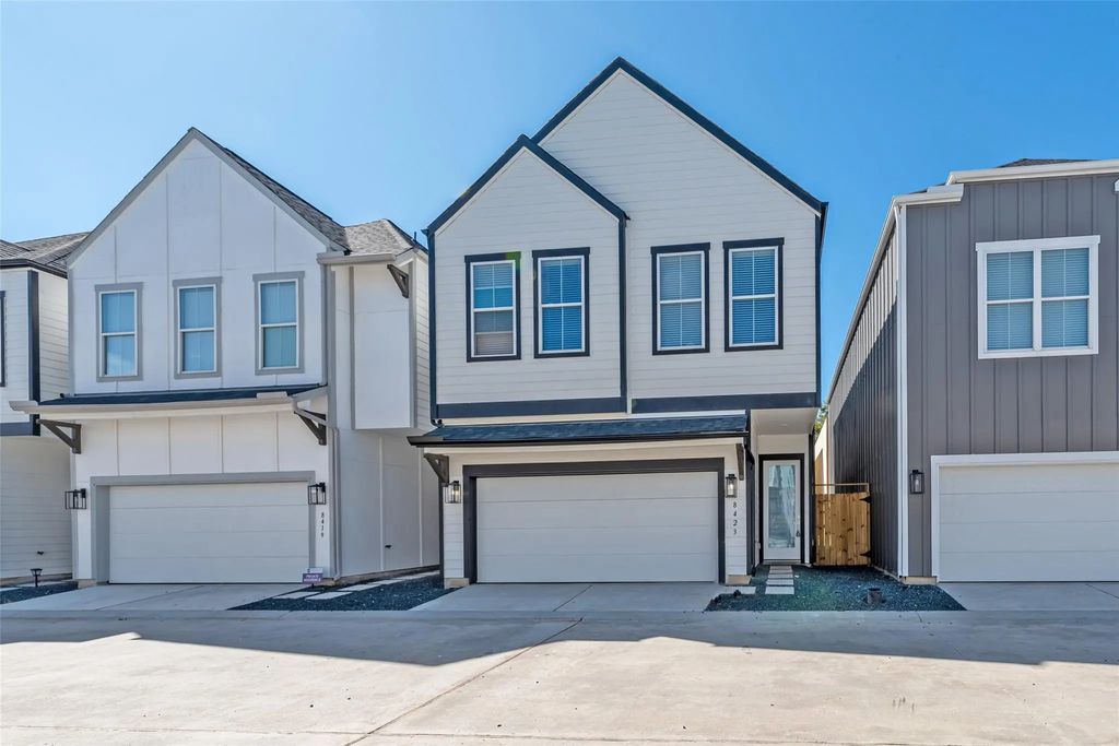 8423 Berry Brush Lane, Houston