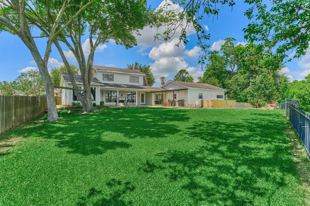 438 Lazy Lane, Montgomery
