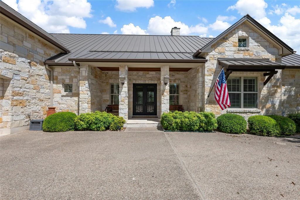 27017 Masters Parkway, Spicewood