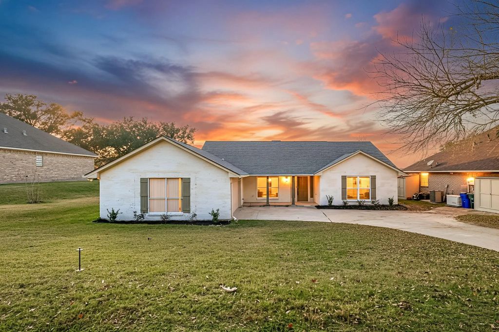 1328 Green Briar Drive, Huntsville