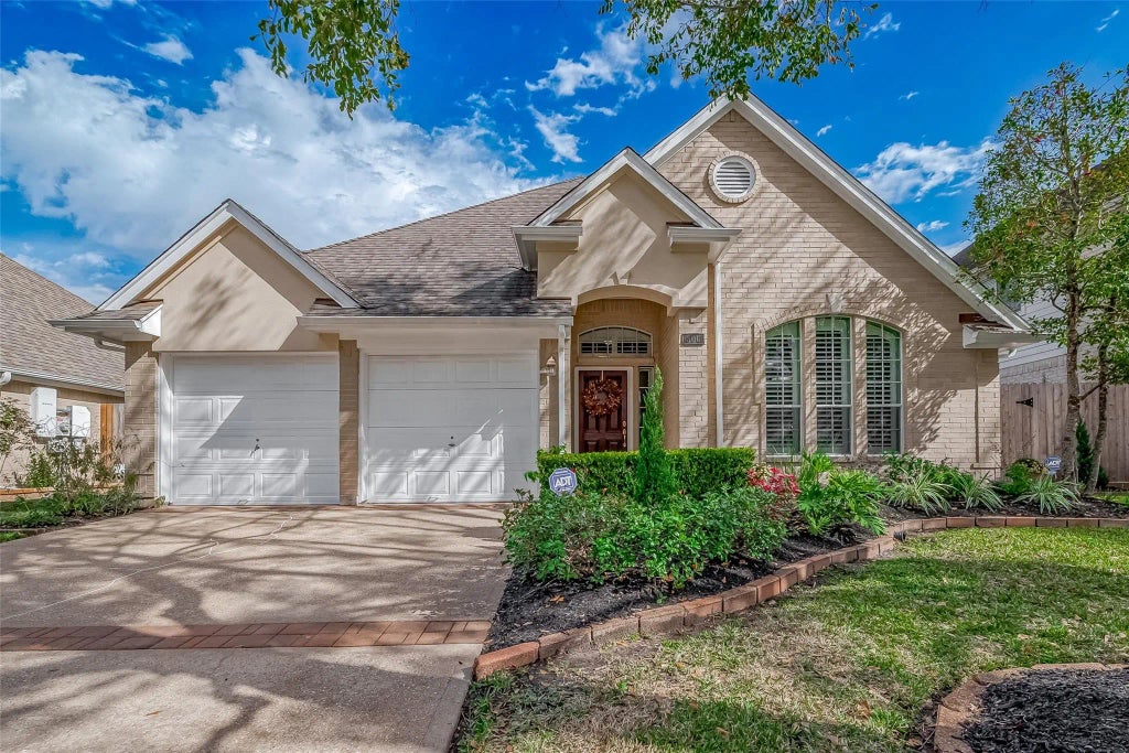 306 Lago Vista Street, Kemah