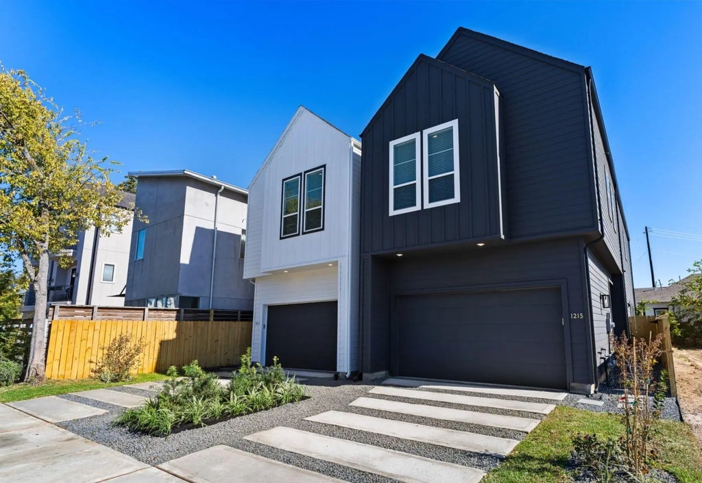 1215 Sampson Street, Houston