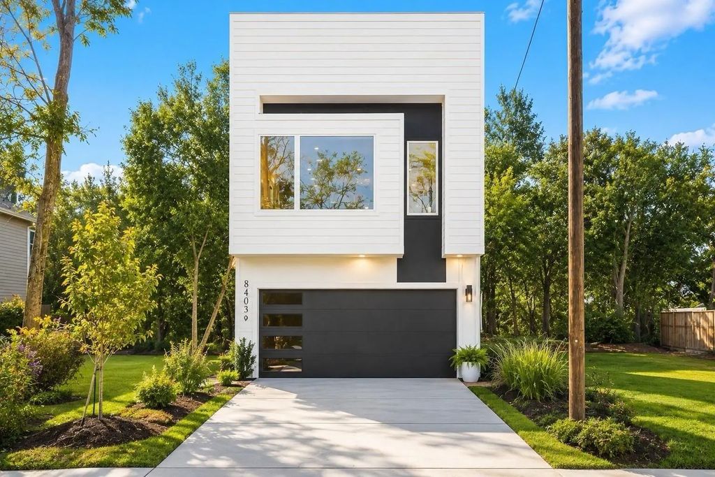 8403 Sunnyhill Street, Houston