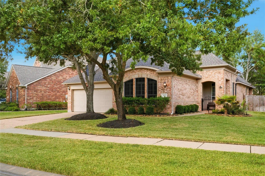 3406 Rose Water Drive, Manvel