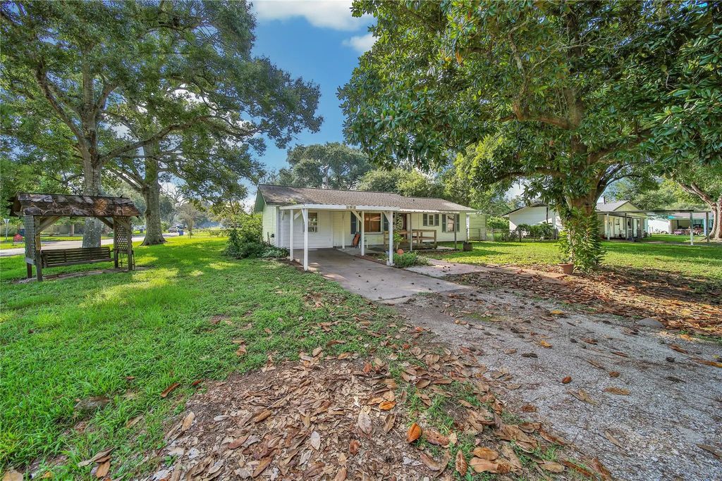 202 Hammond Loop, Sweeny