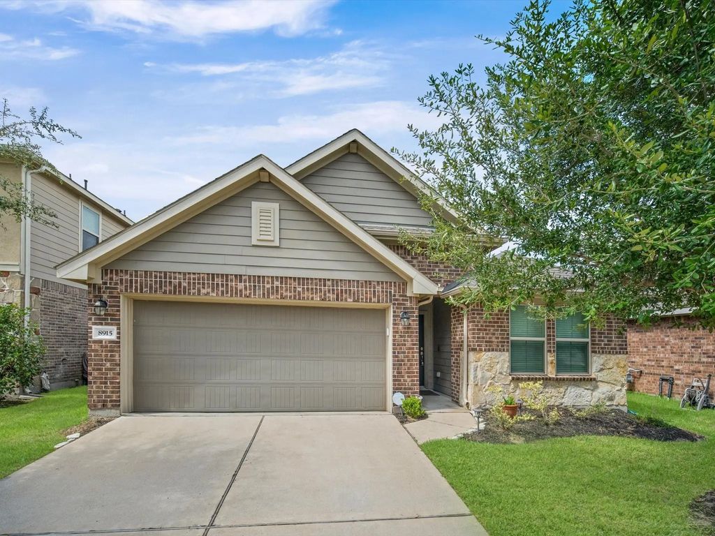 8915 English Manor Drive, Cypress