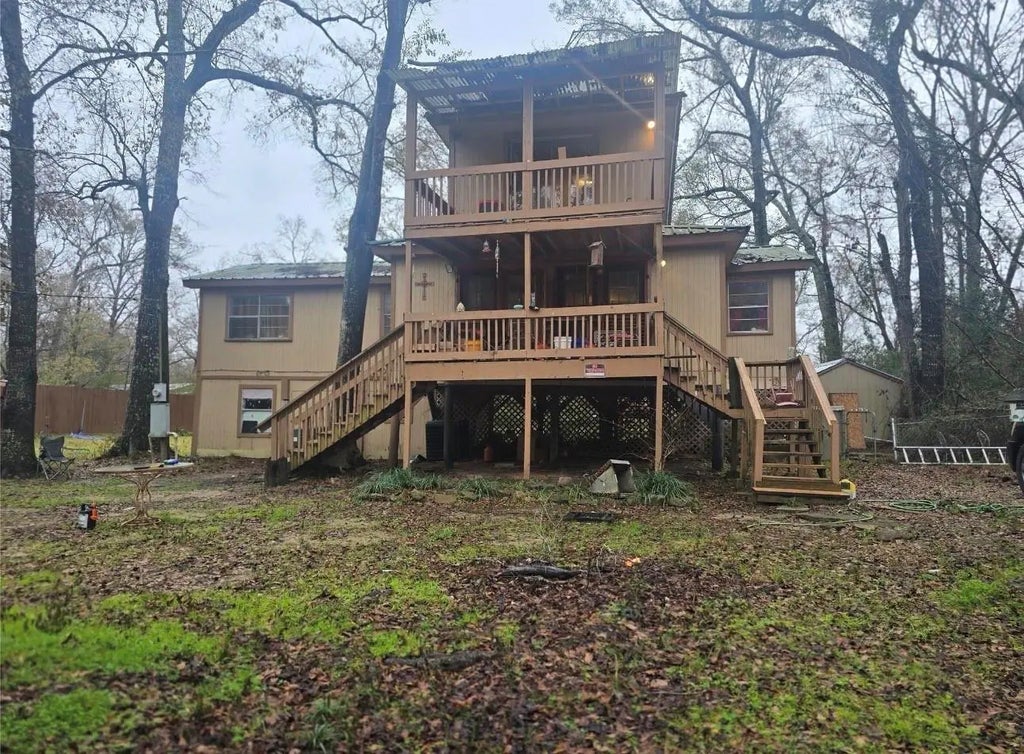 25434 Vine Circle, Cleveland