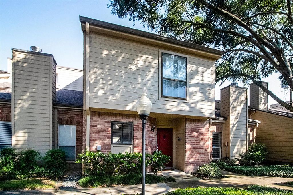913 Memorial Village Drive 78, Houston