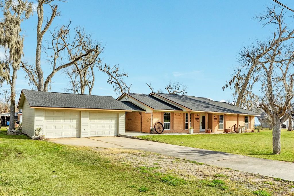 400 Pecan Estates Road C616r, Angleton