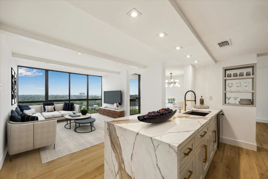 5001 Woodway Drive Drive 1806, Houston