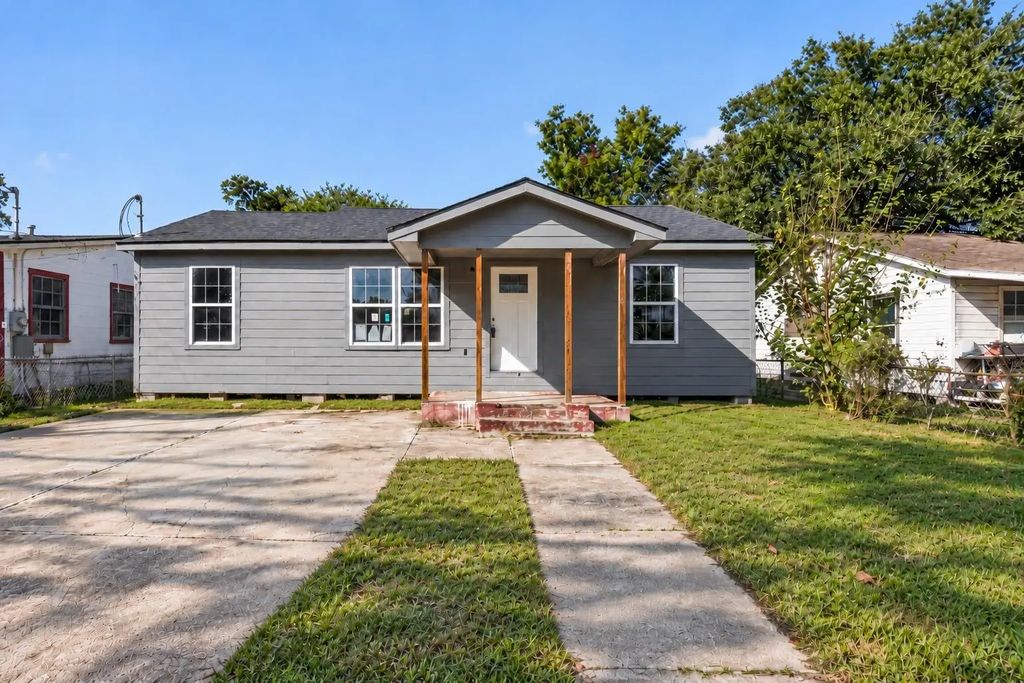6715 Texarkana Street, Houston
