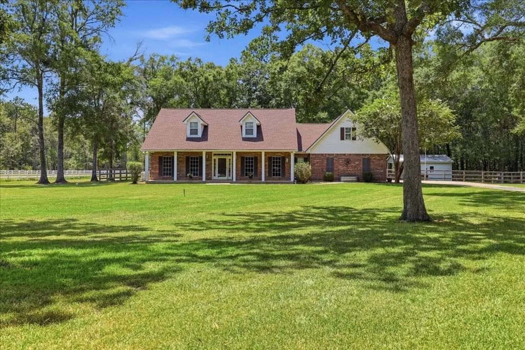 11884 Crestwood Street, Lumberton