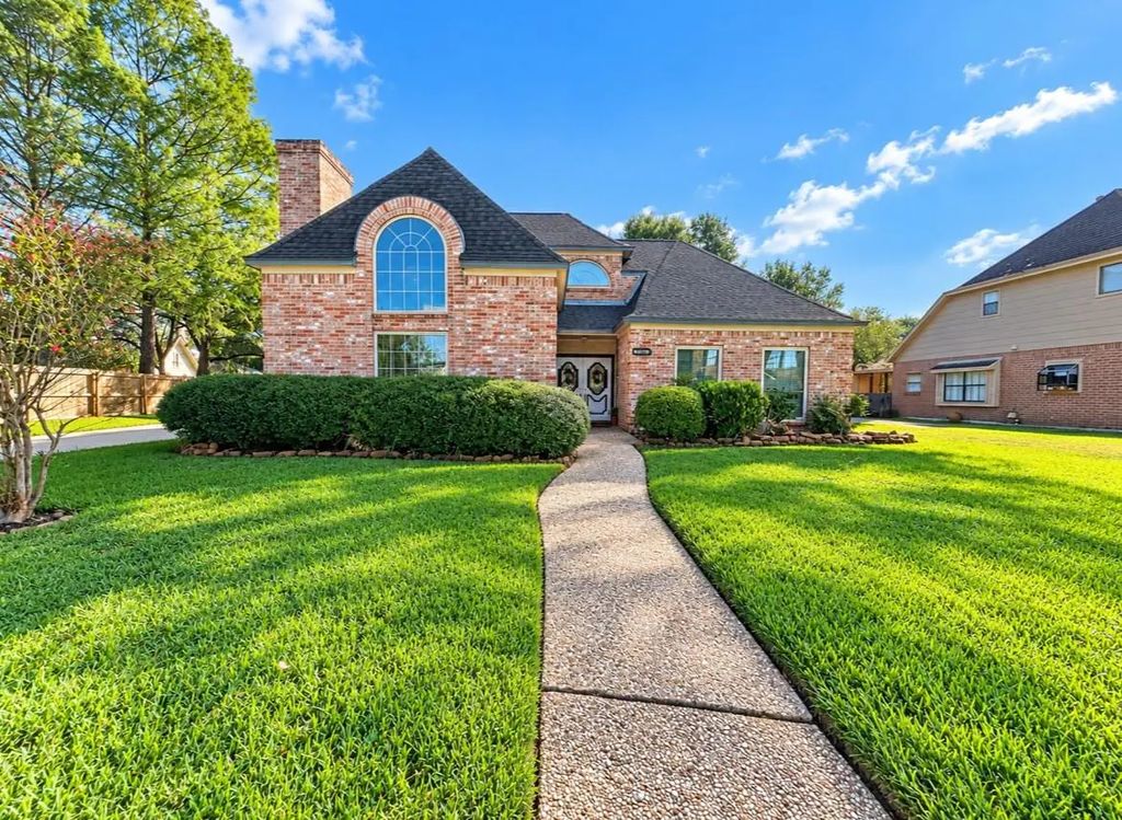 19122 Putting Green Drive, Humble