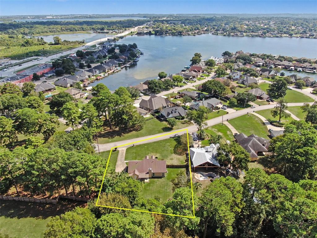 12961 Pelican Boulevard, Willis
