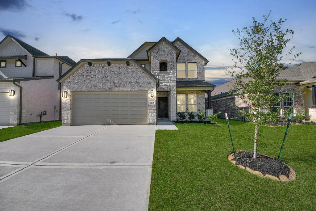 12035 Maple Oak Drive, Houston