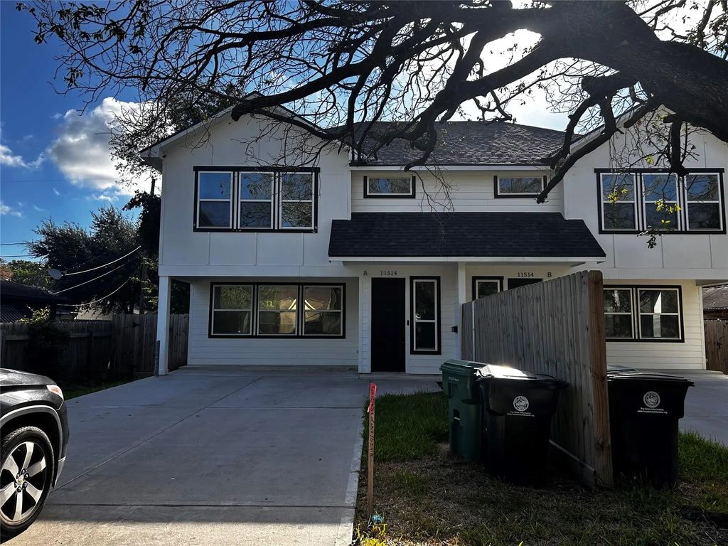 11514 Courtshire Road A, Houston