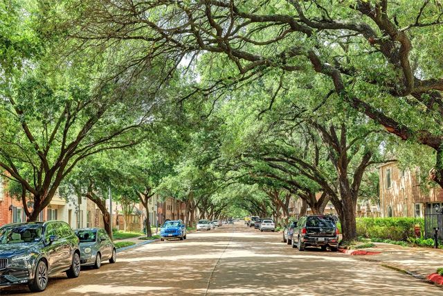 444 N Post Oak Lane, Houston
