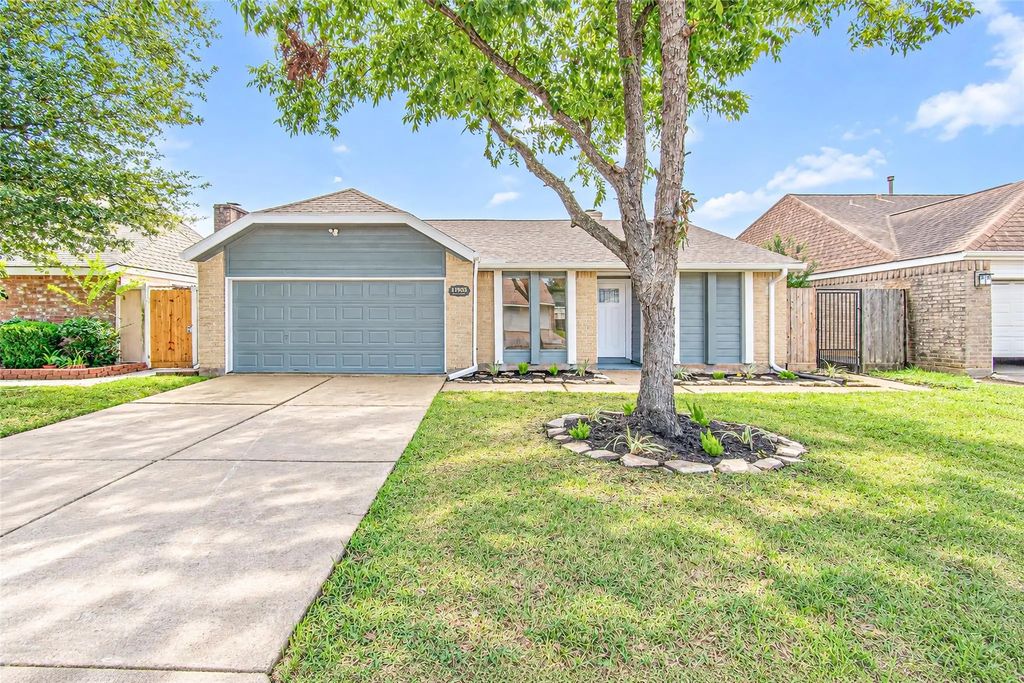 11935 River Meadow Lane, Meadows Place