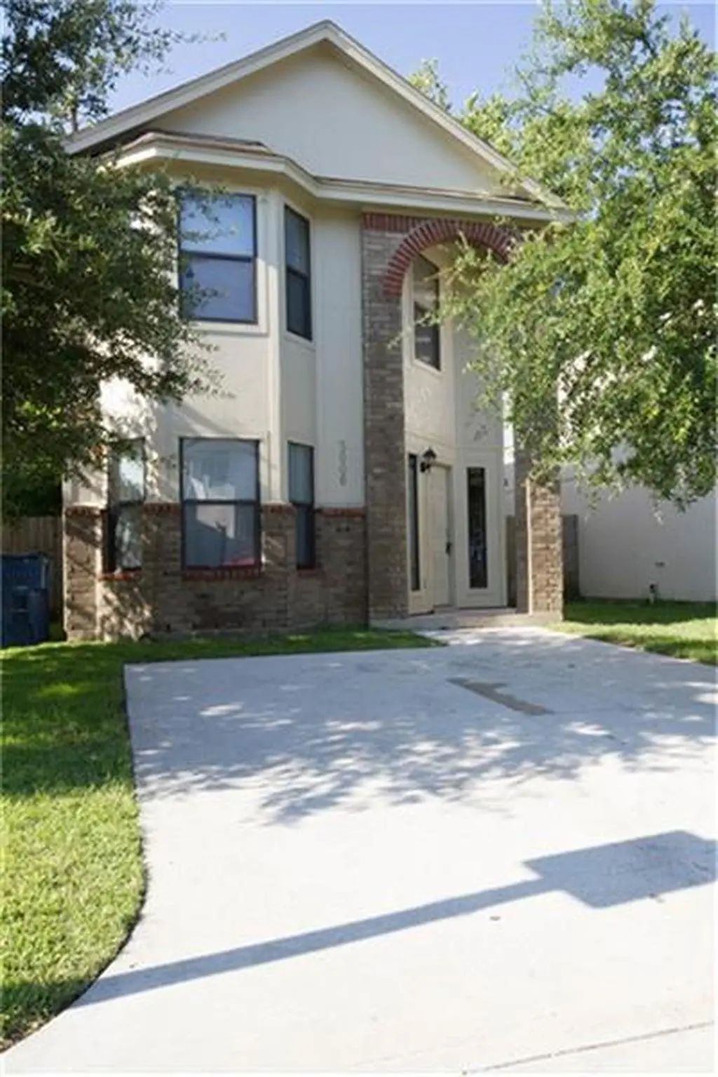 3006 La Estancia Lane, Houston