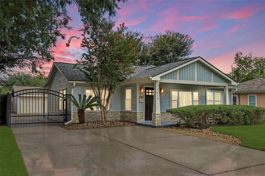 1614 Wakefield Drive, Houston