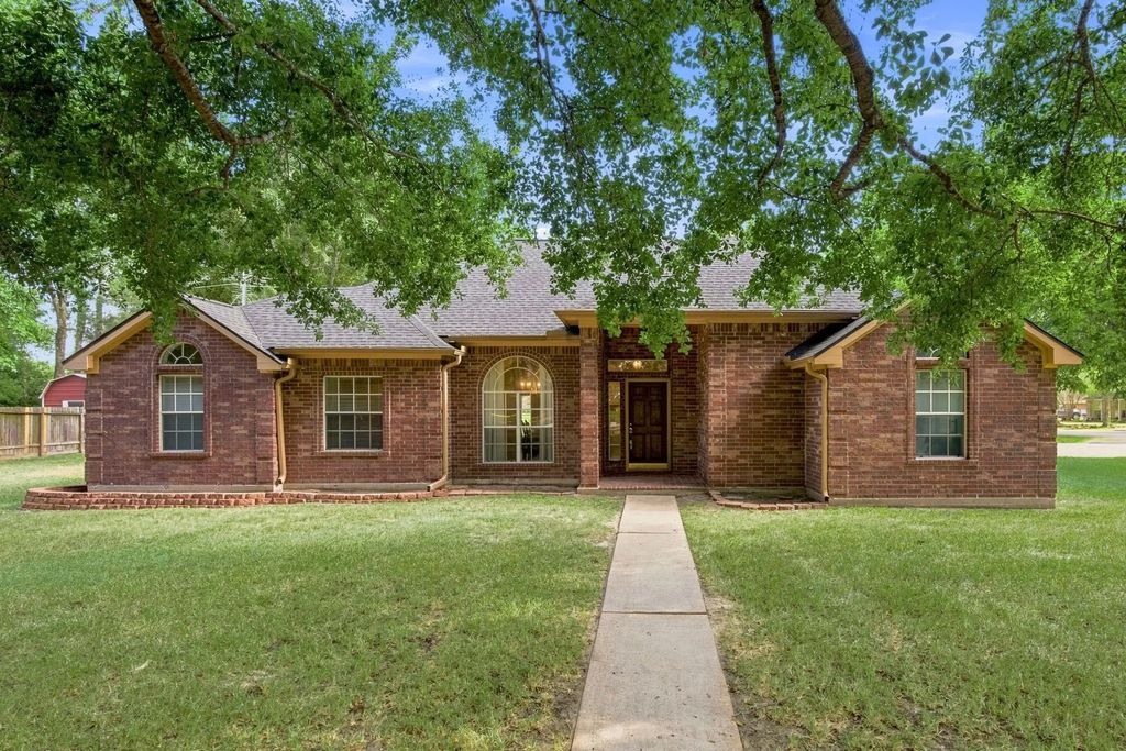 5915 Pacco Lane, Magnolia