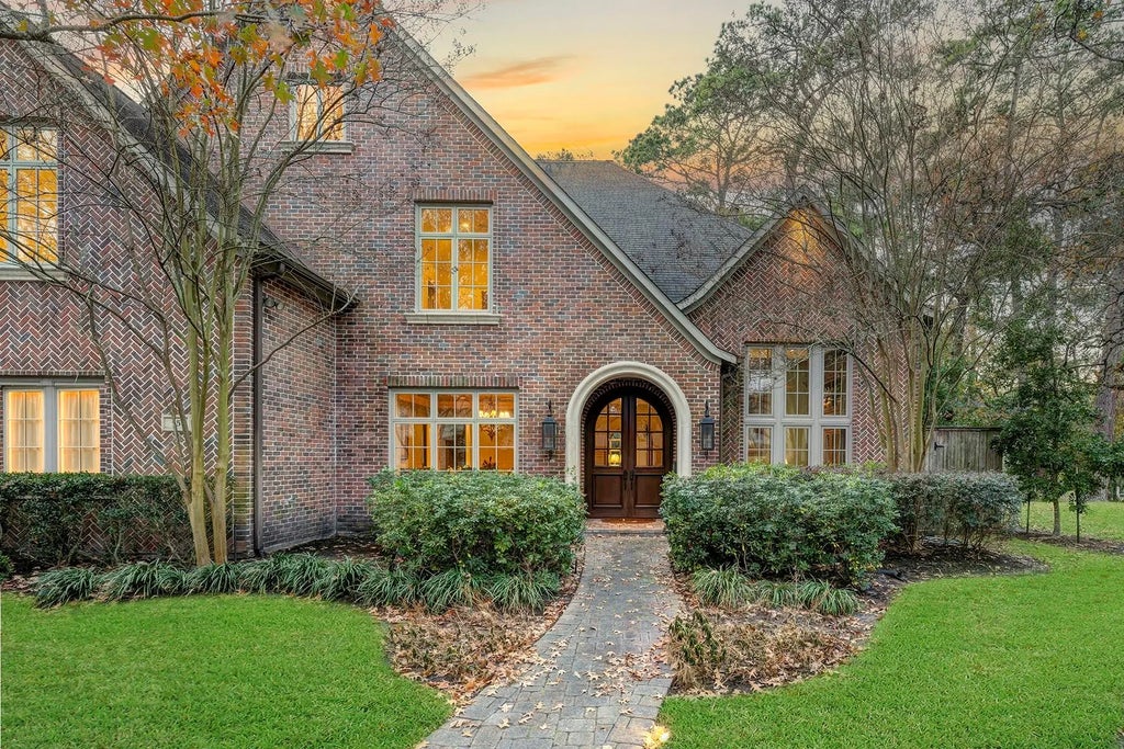 15 Sandalwood Drive, Houston