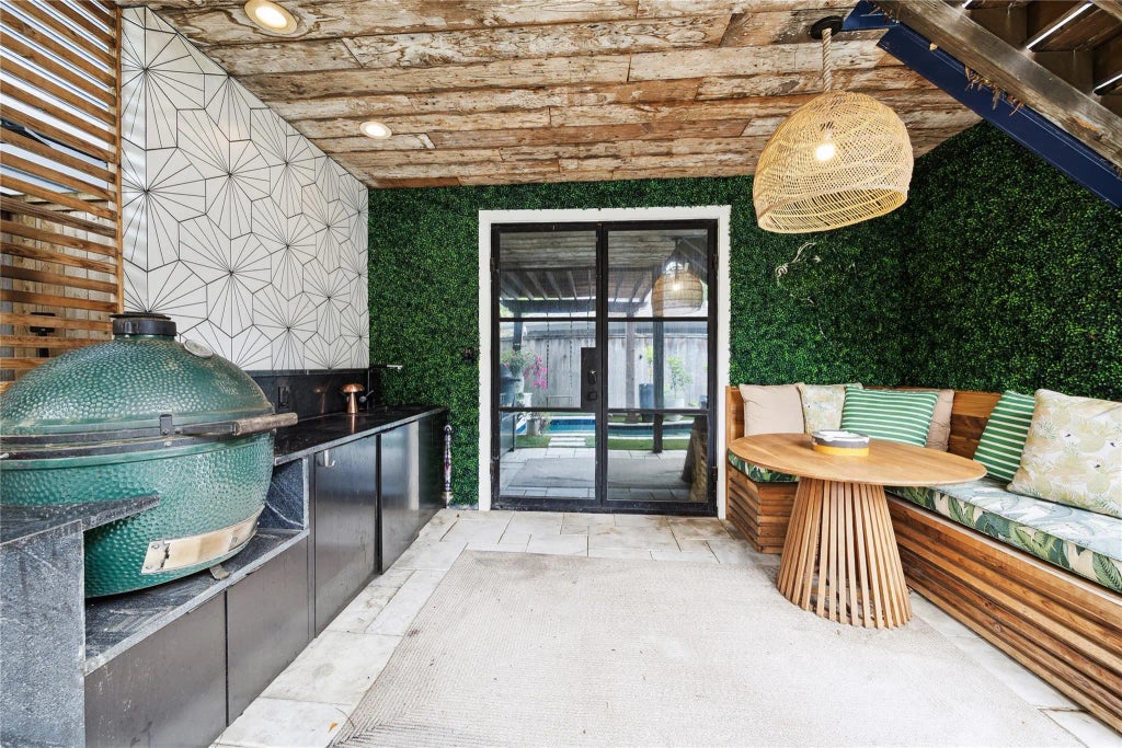 406 Bomar Street, Houston