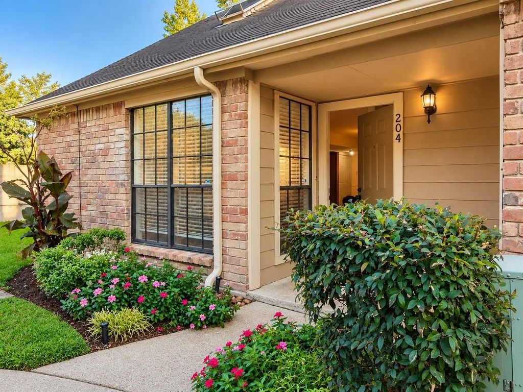 6700 Richardson Road 204, Houston