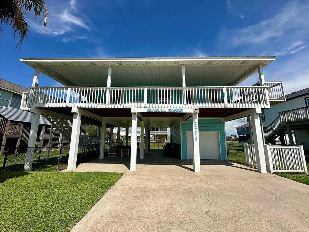 22810 Fresca Street, Galveston