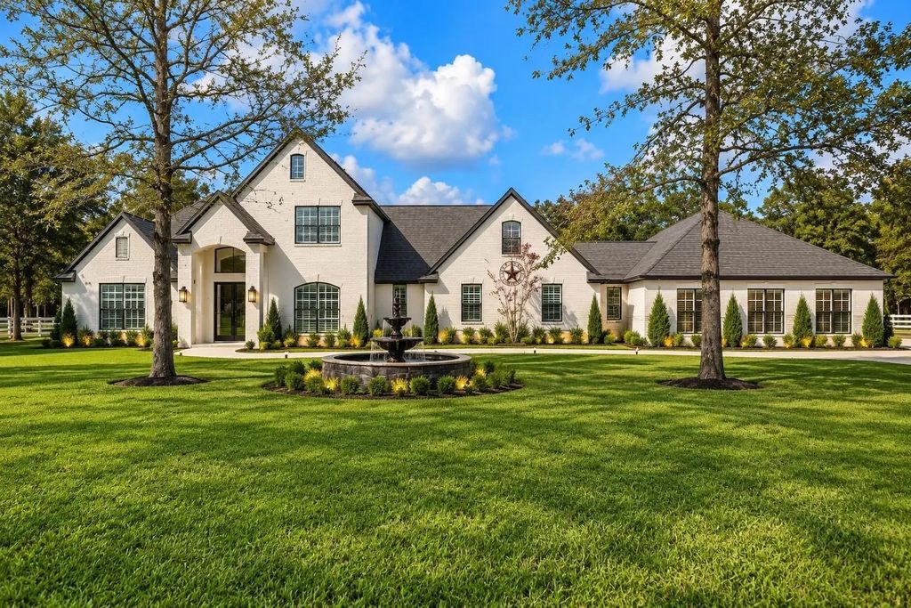 31219 Edgewater Drive, Magnolia