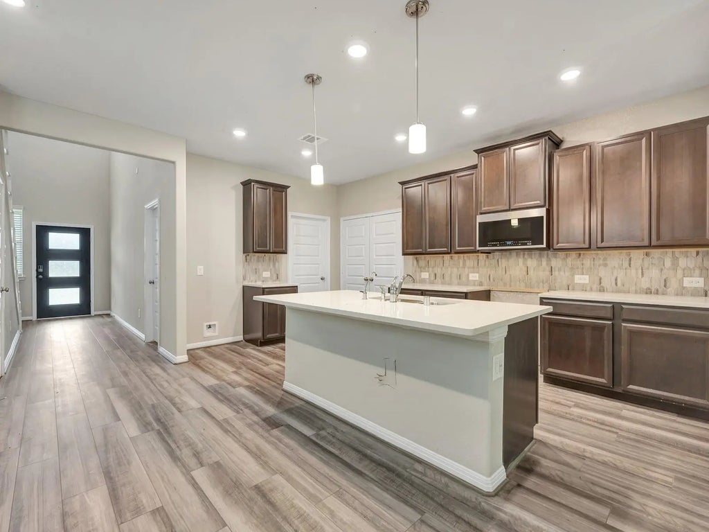 6812 Hart Oak Court, Conroe