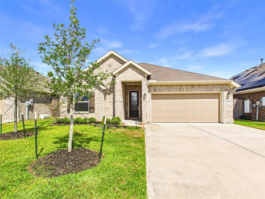 2020 Hyde Acres Street, League City