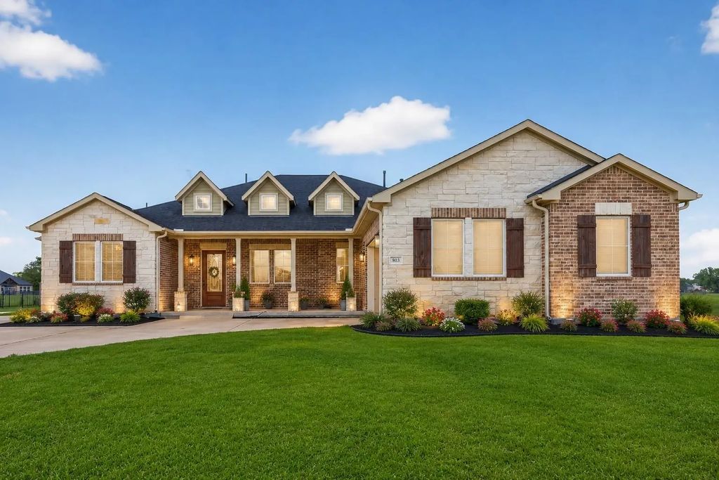 803 Lily Lane, Rosharon