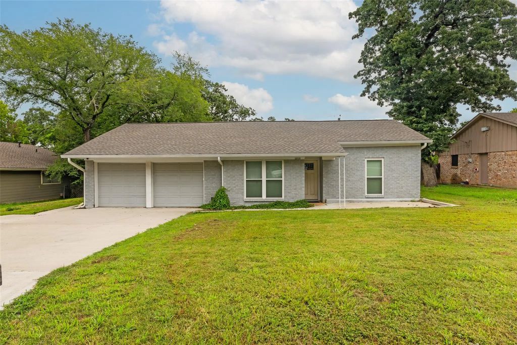 1213 Berkeley Street, College Station