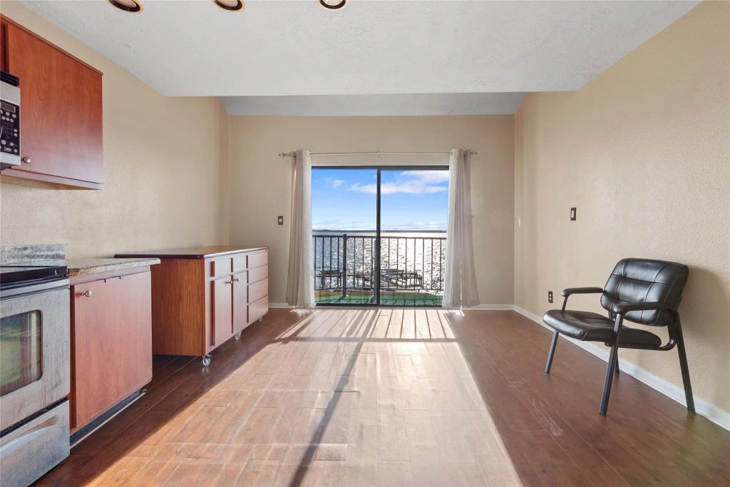 445 Carolcrest Lane 321, Livingston