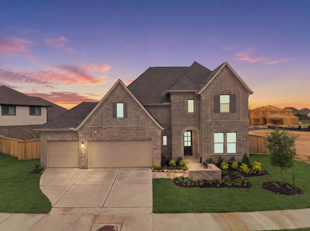 21726 Chestnut Leafwing Drive, Cypress