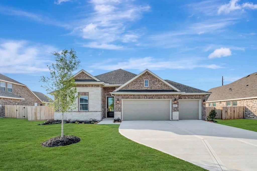 12106 Upper Meadows Avenue, Mont Belvieu