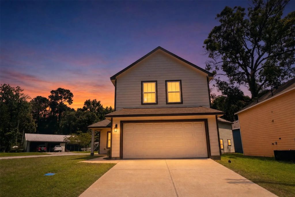 761 Plum Tree, Livingston