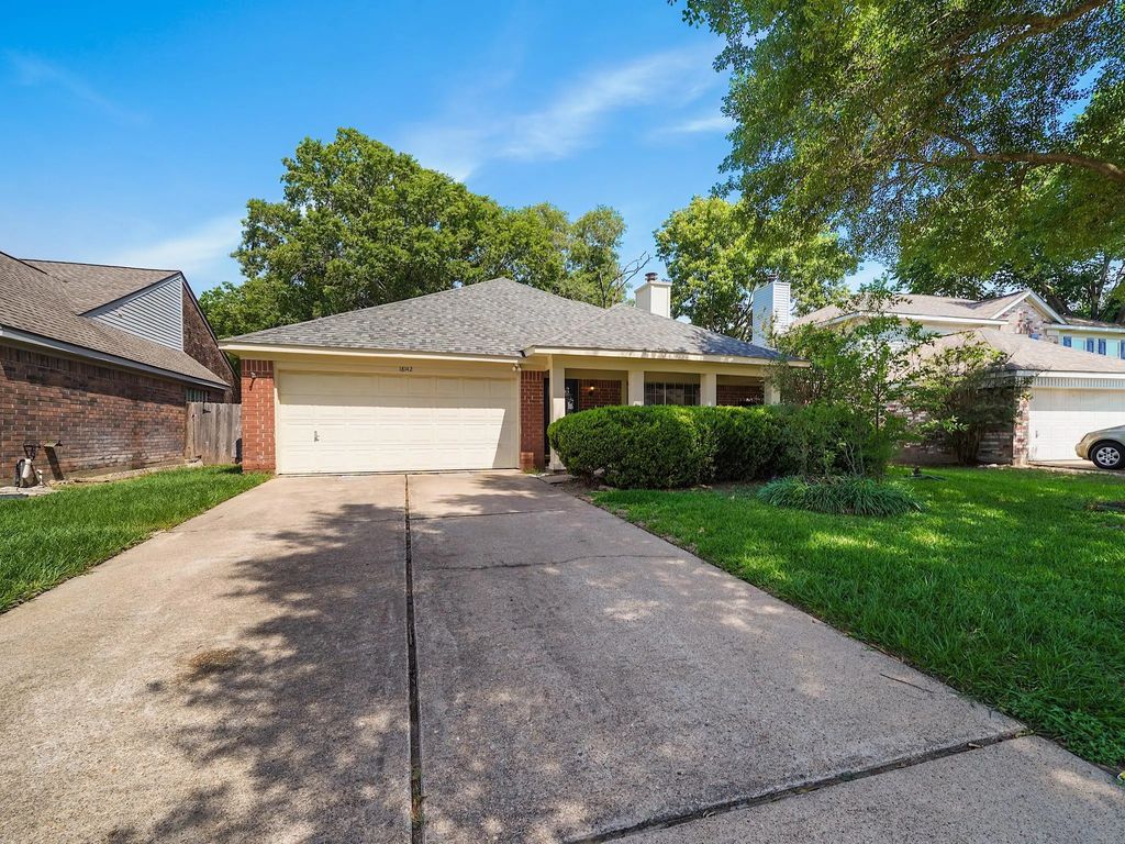 18142 Lake Bend Drive, Houston
