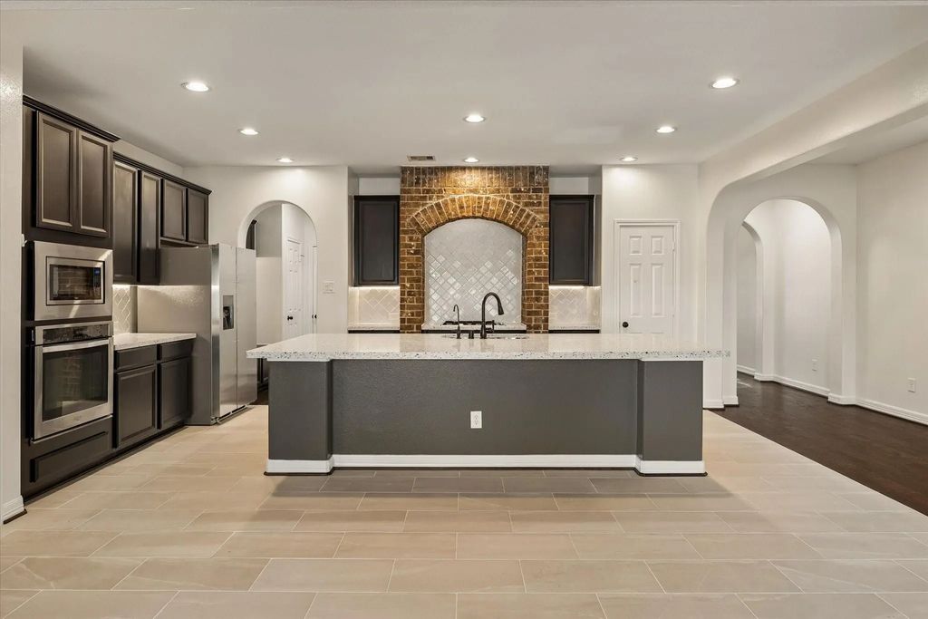 17702 Kathywood Drive, Tomball