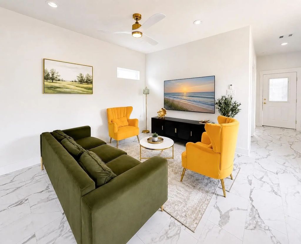 3519 Ball, Galveston